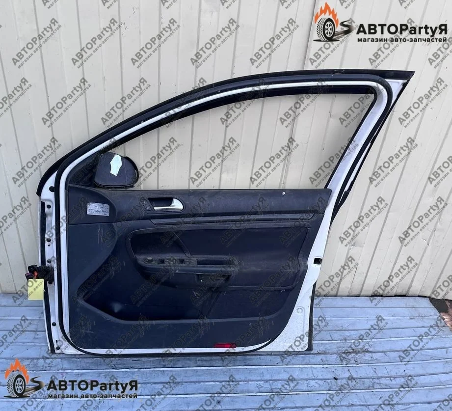 Дверь передняя правая  Volkswagen Jetta MK5