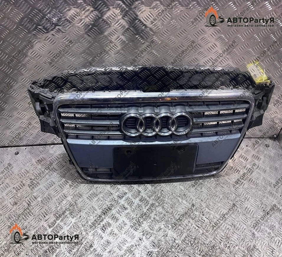 Решетка радиатора  Audi (Ауди) A4 B8