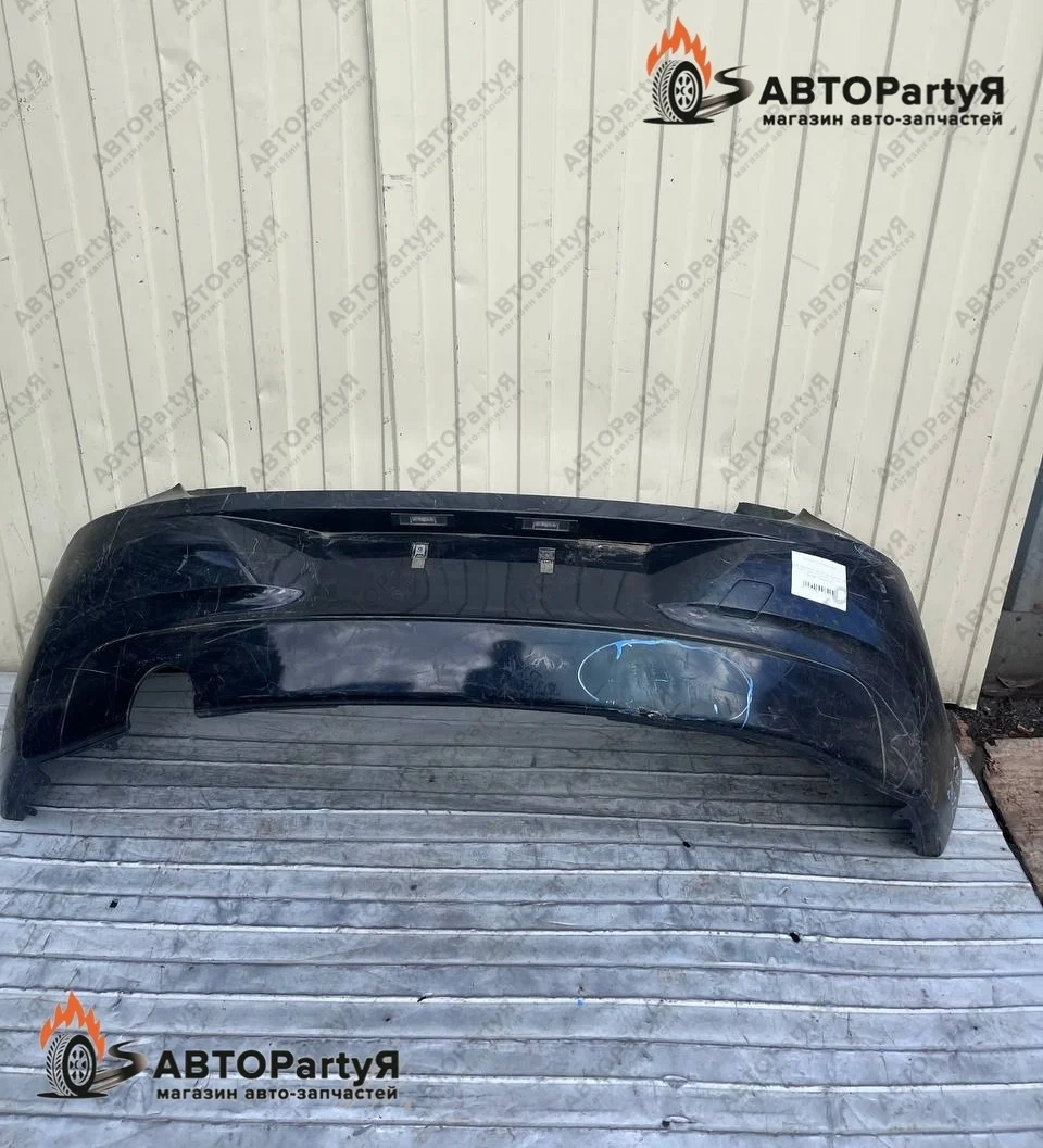 Бампер задний BMW 1-series F20 черный хэтчбек