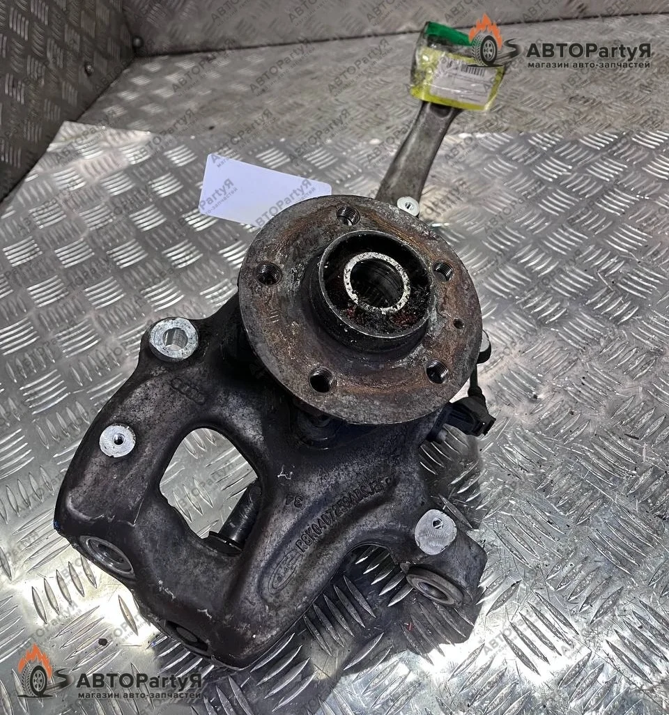 Кулак поворотный  передний правый Audi (Ауди) A4 B8