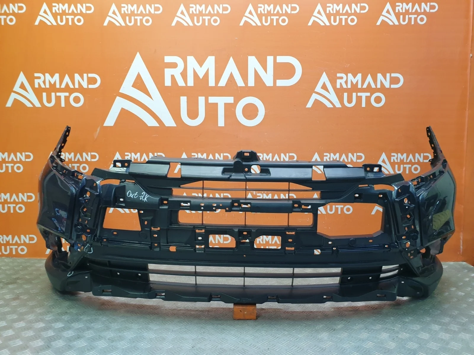 Бампер Mitsubishi Outlander 2018-нв 3