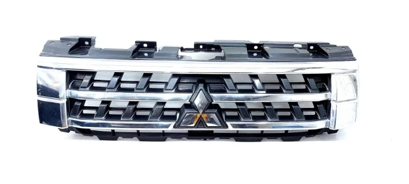 Решетка радиатора Mitsubishi Pajero 2016 V98W