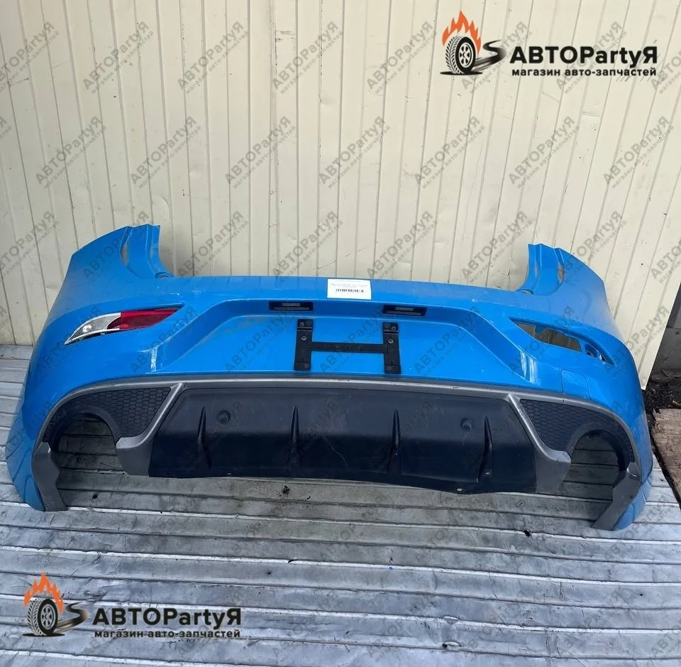 Бампер задний Volvo V40 R-design универсал голубой