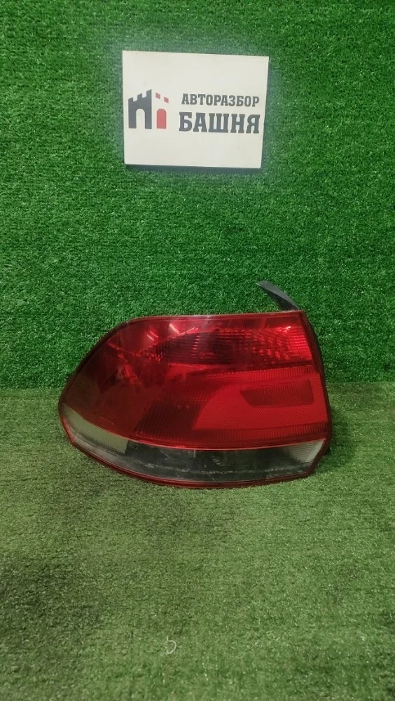 Фонарь Volkswagen Polo 2012 5