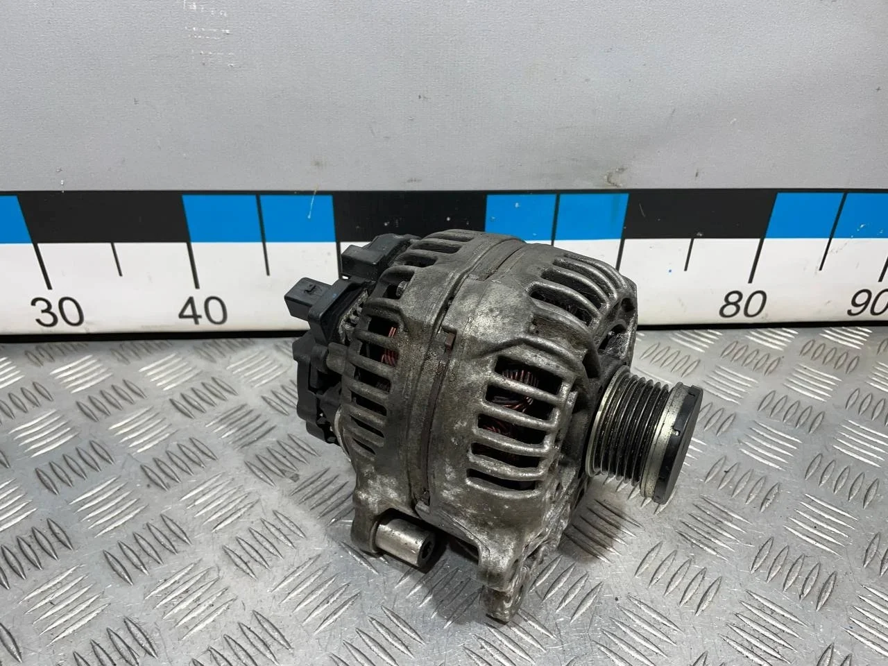 [Б/У] Генератор VW EOS, Golf VI, Jetta, Passat [Код: 00636425 ]