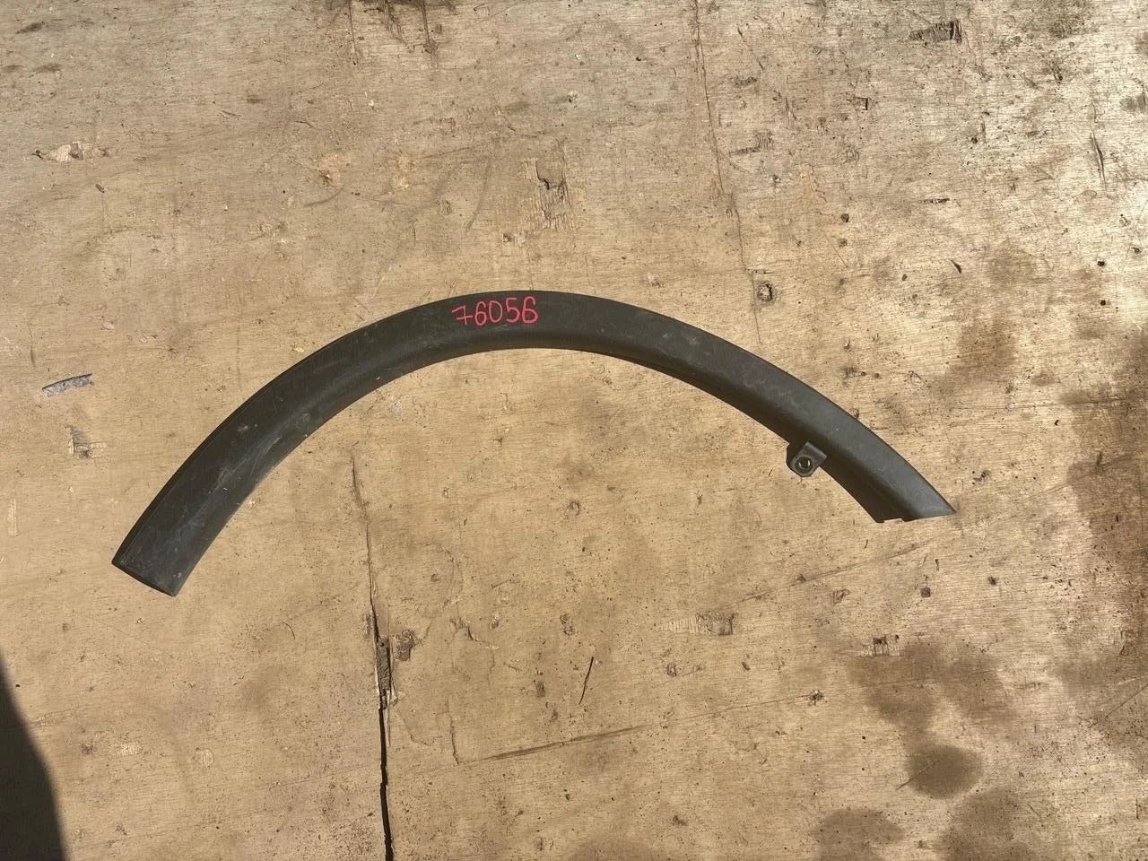 Накладка крыла Mitsubishi Outlander 3 2012-2021 7407A302, задняя правая