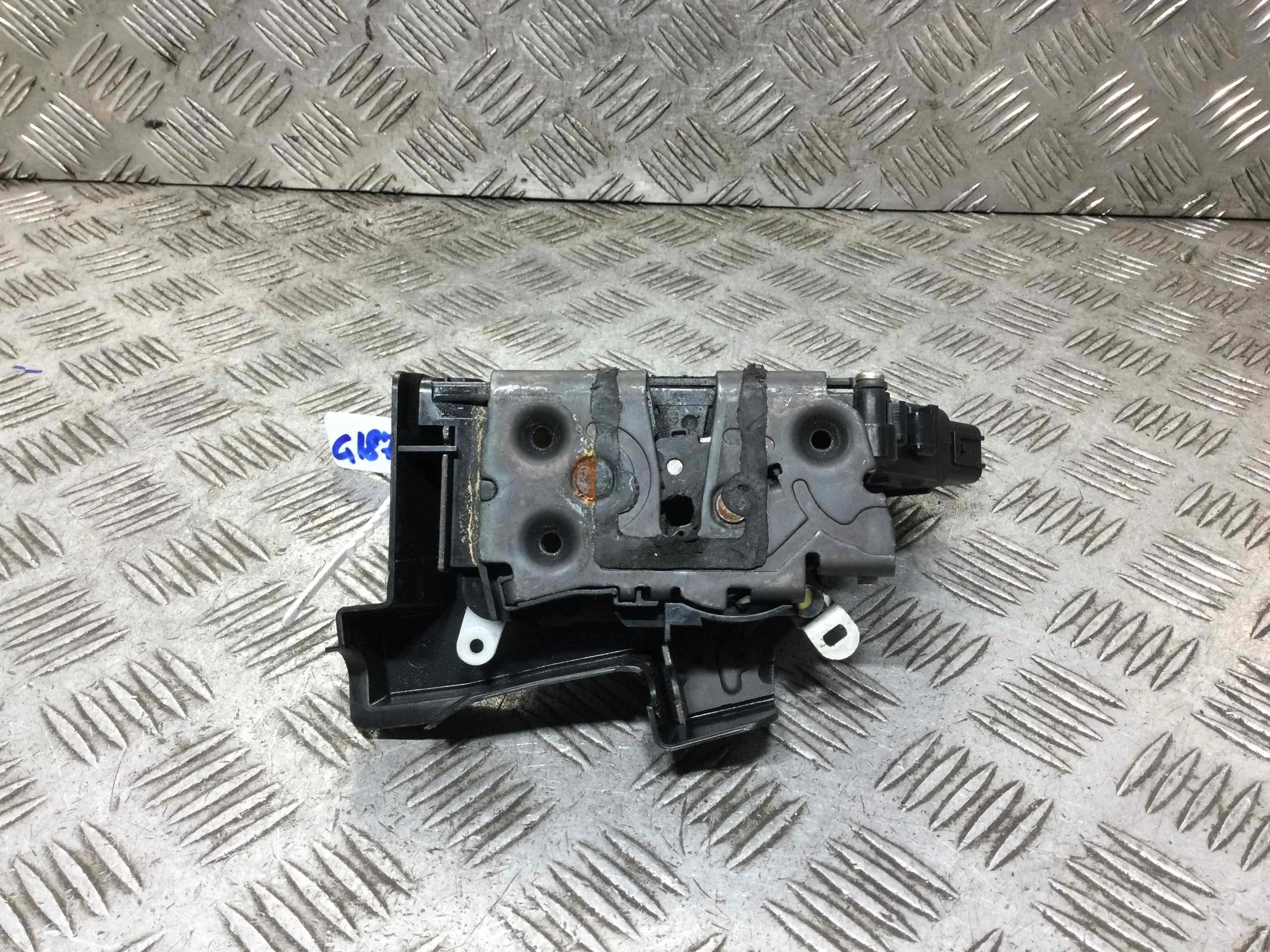 Замок двери передней левой Ford C-MAX 1 поколение (2003-2007) бензин 1.8 i Механика Минивэн