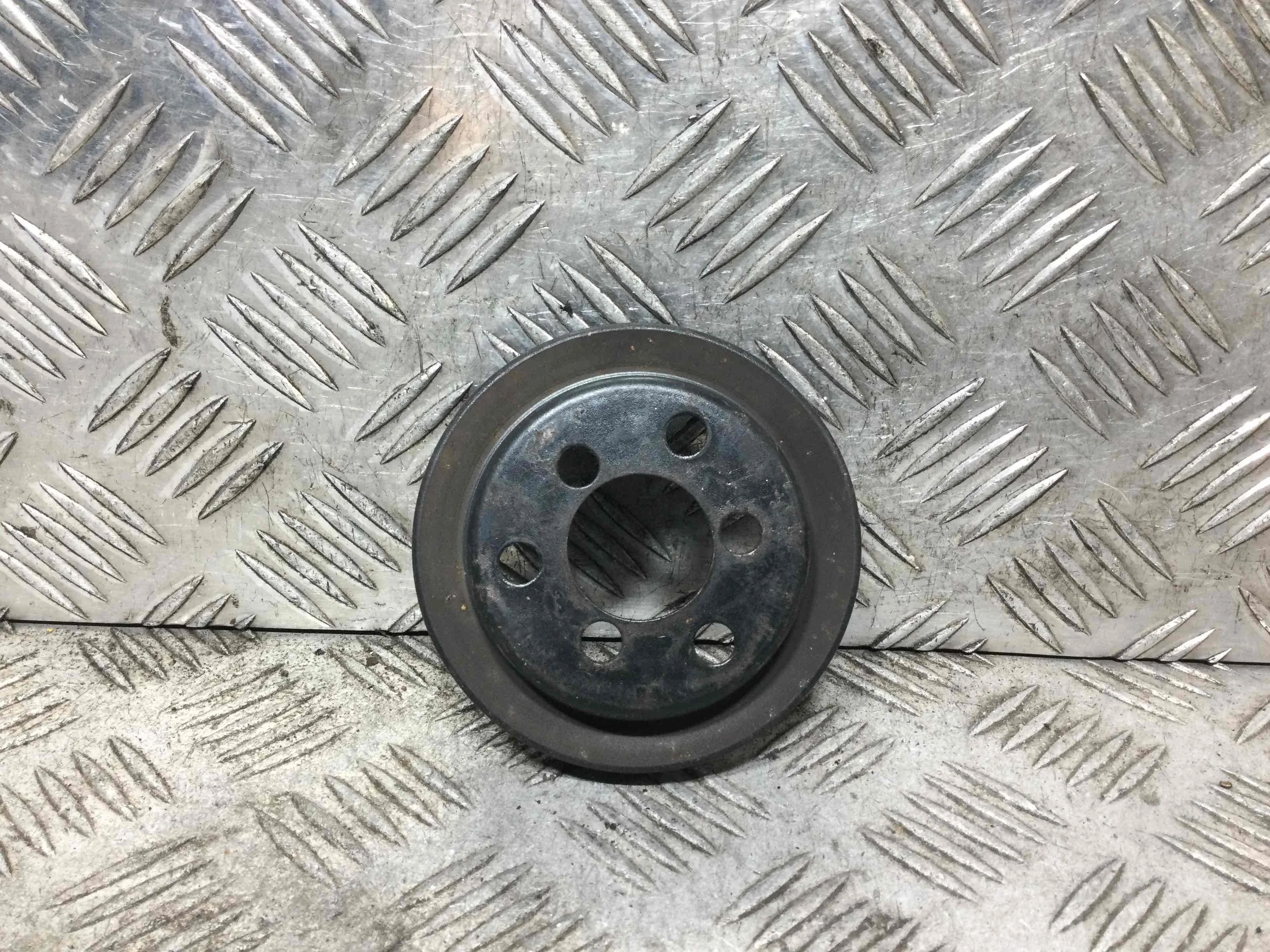 Шкив помпы Volkswagen Passat B5 (1996-2000) бензин 1.8 i Механика Универсал