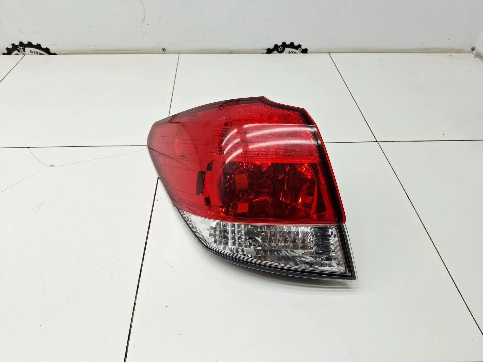 фонарь наружный Subaru Legacy Outback IV (BM/BR) 2009-2014