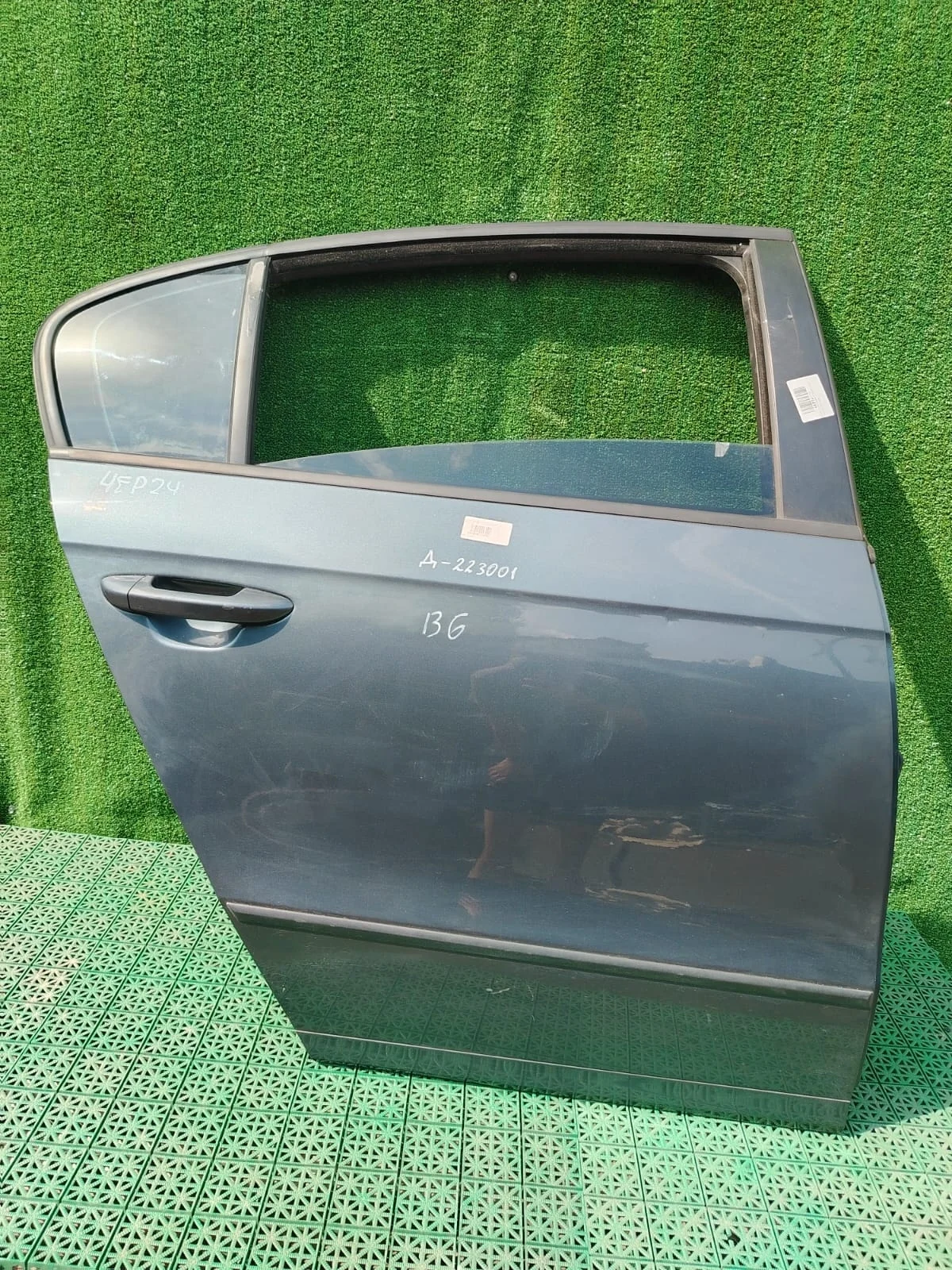 Дверь VOLKSWAGEN PASSAT B6 2005- задняя седан правая серая б/у PASSAT B6(2005-2010)