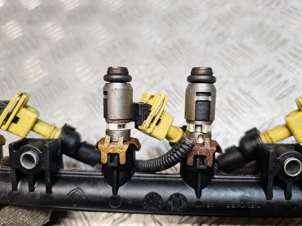 Форсунка топливная Fiat Punto