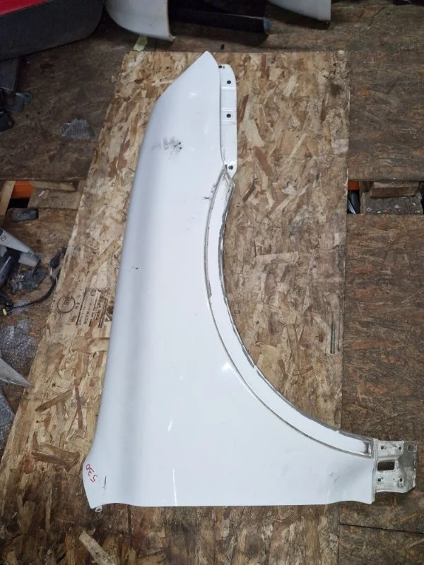 Крыло Porsche Cayenne 2005 955