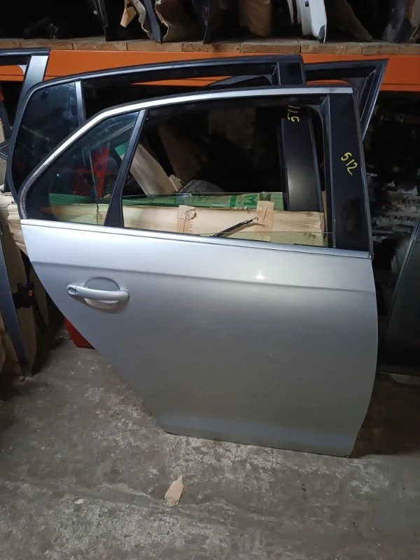 Дверь Volkswagen Jetta 2009 5