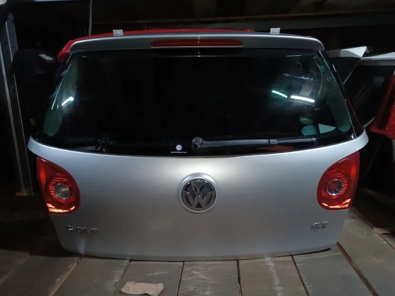 Крышка багажника Volkswagen Golf 2007 1K1