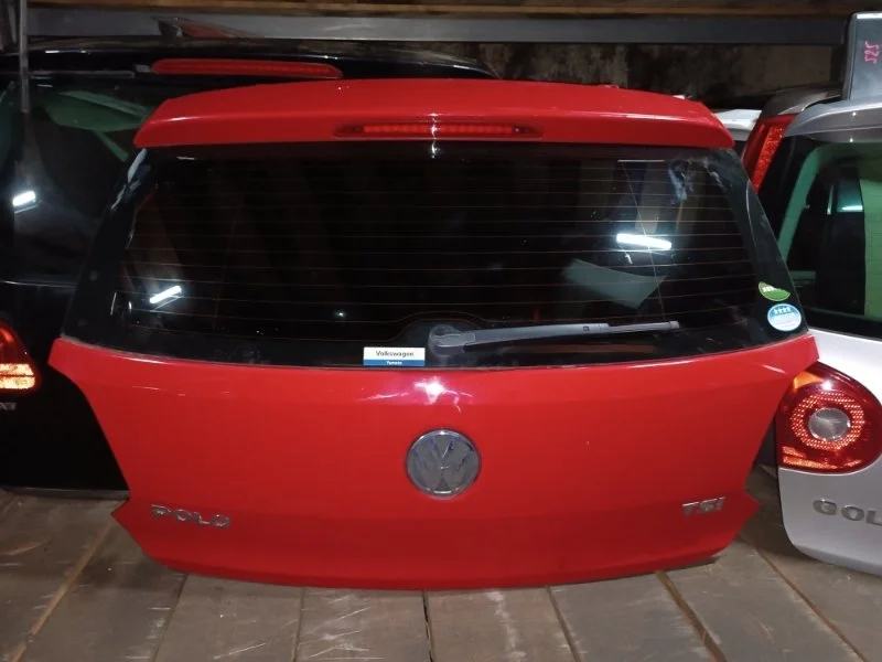Крышка багажника Volkswagen Polo 2011 5