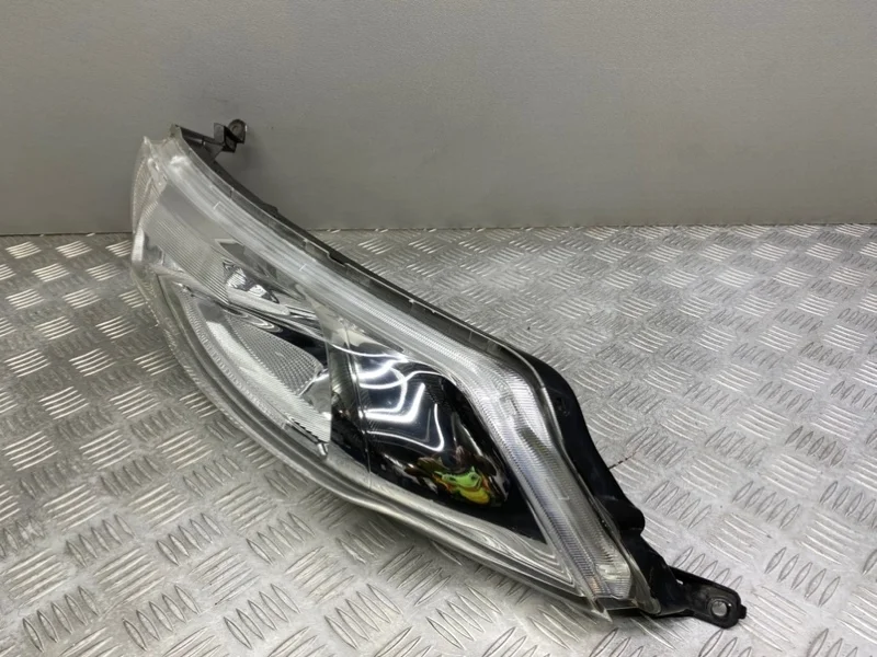 Поворотник Nissan Juke F15