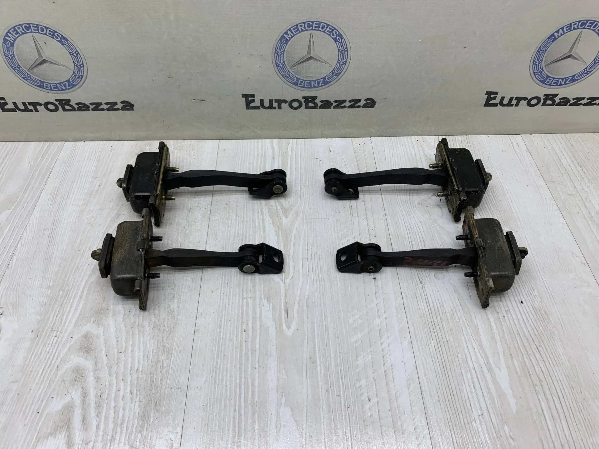 Ограничитель двери Mercedes W163