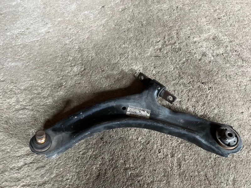 Рычаг Nissan Qashqai 2010 J10E