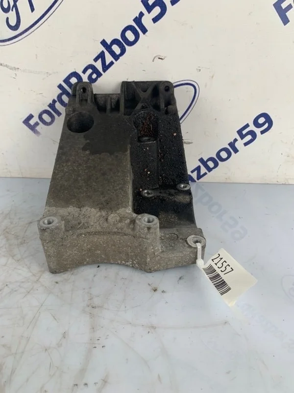 Кронштейн компрессора кондиционера Ford Focus 2 2009 1715451 CB4 1.6 (SHDA)