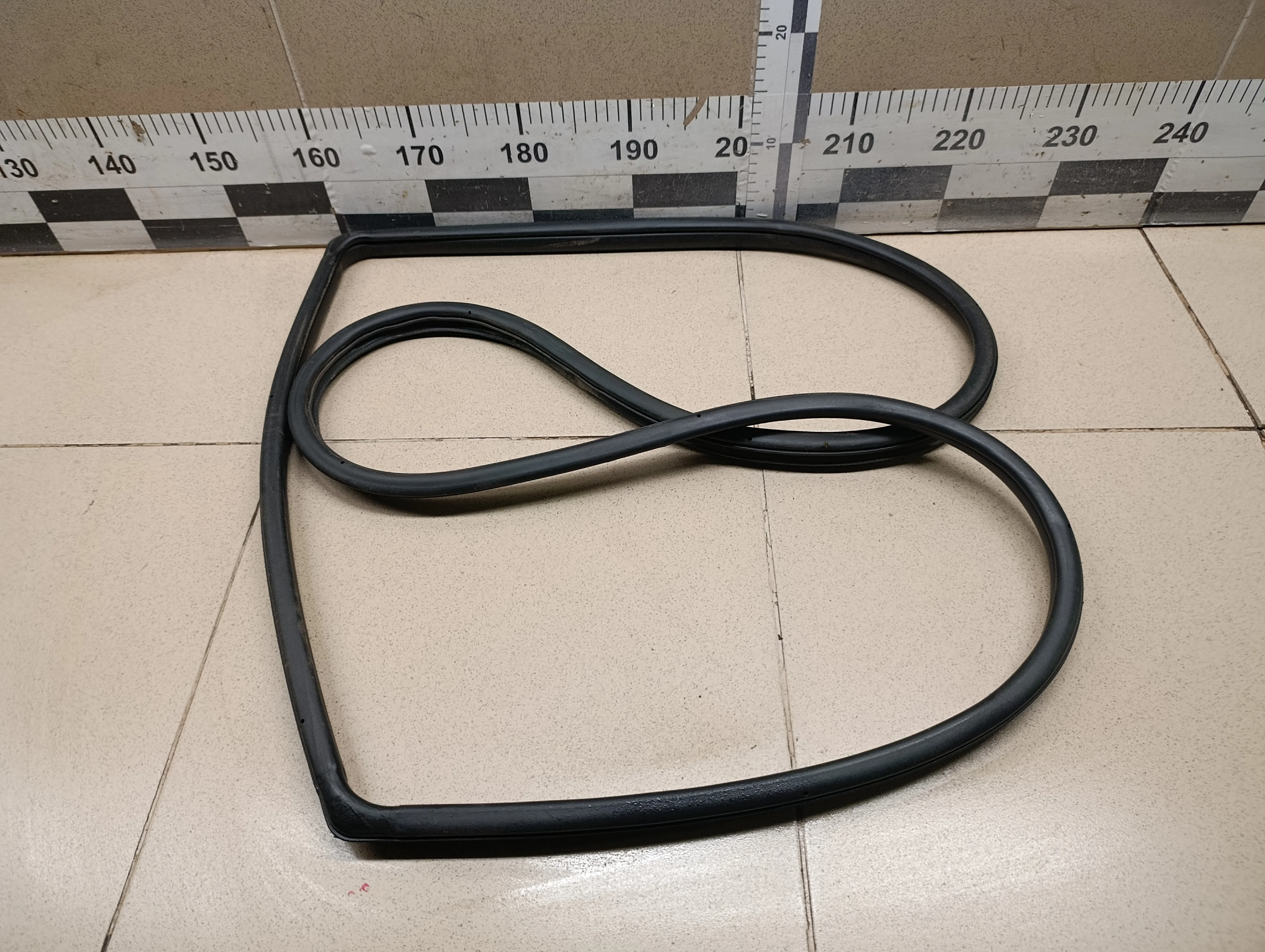 Уплотнитель двери Forester (S12) 2008-2012