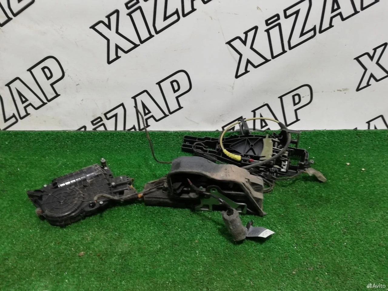 Замок правый задний под доводчик bmw x5 x6 e70 e71