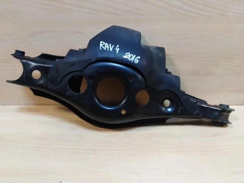 Рычаг Toyota RAV4 2012-2018 40