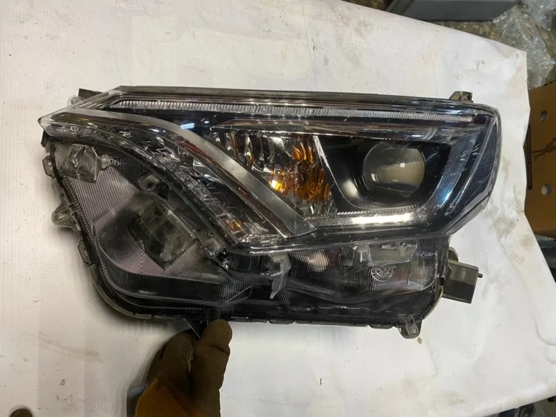 Фара левая led Toyota RAV4 2014-2019 40