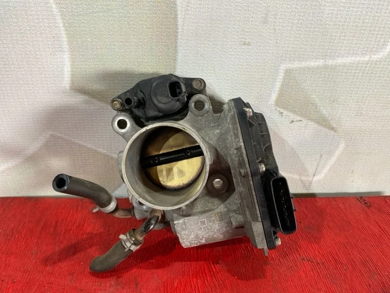 Дросельная заслонка Honda Civic 4D FD1 FD2 FD3