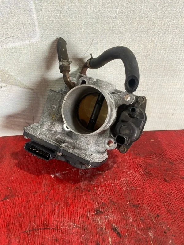 Дросельная заслонка Honda Civic 4D FD1 FD2 FD3