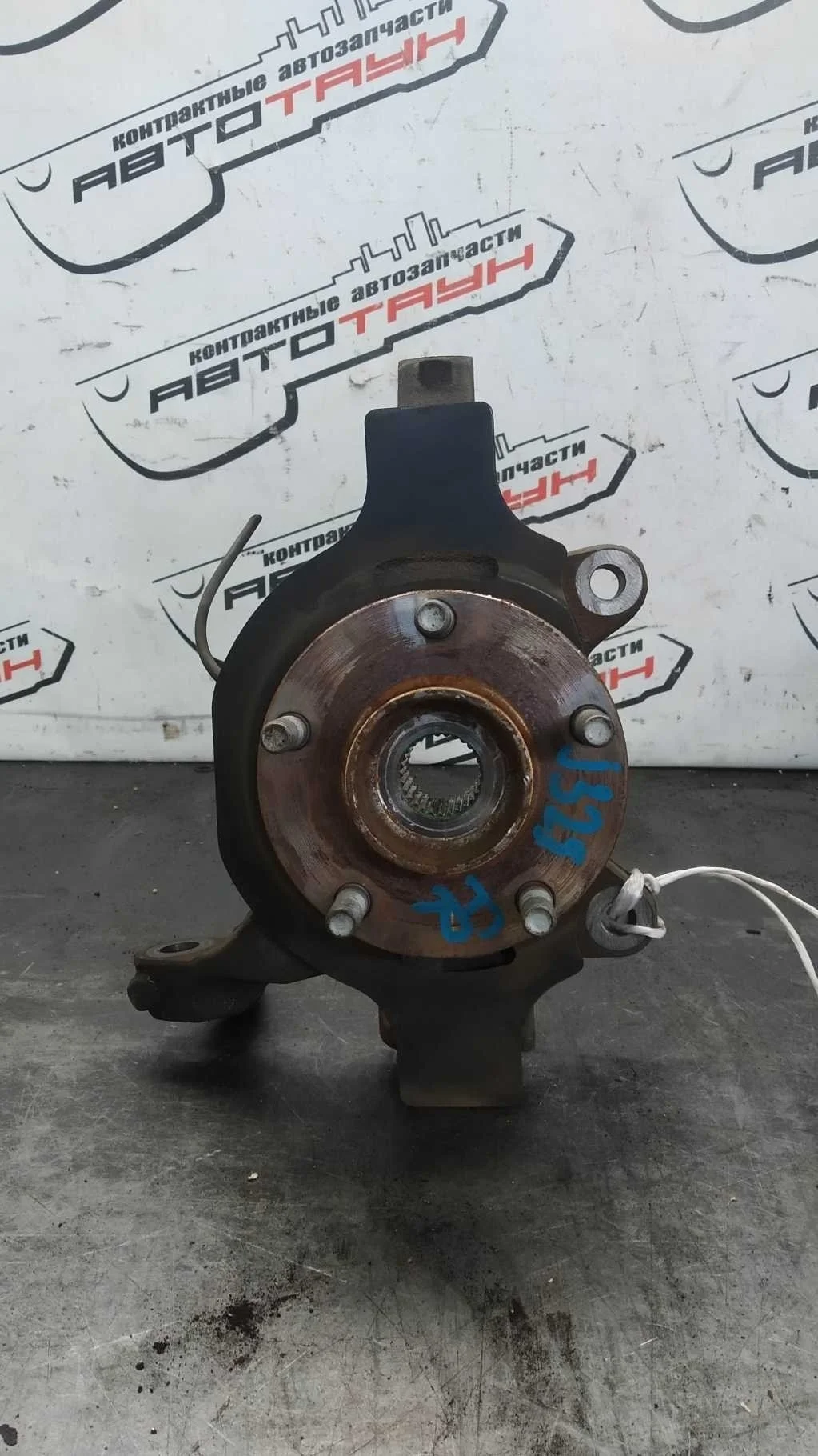 СТУПИЦА NISSAN TEANA J32 TNJ32 ПЕРЕДНЯЯ ПРАВАЯ 29 ШЛИЦОВ ЧУГУН ABS 2WD 4WD 40202JP01A