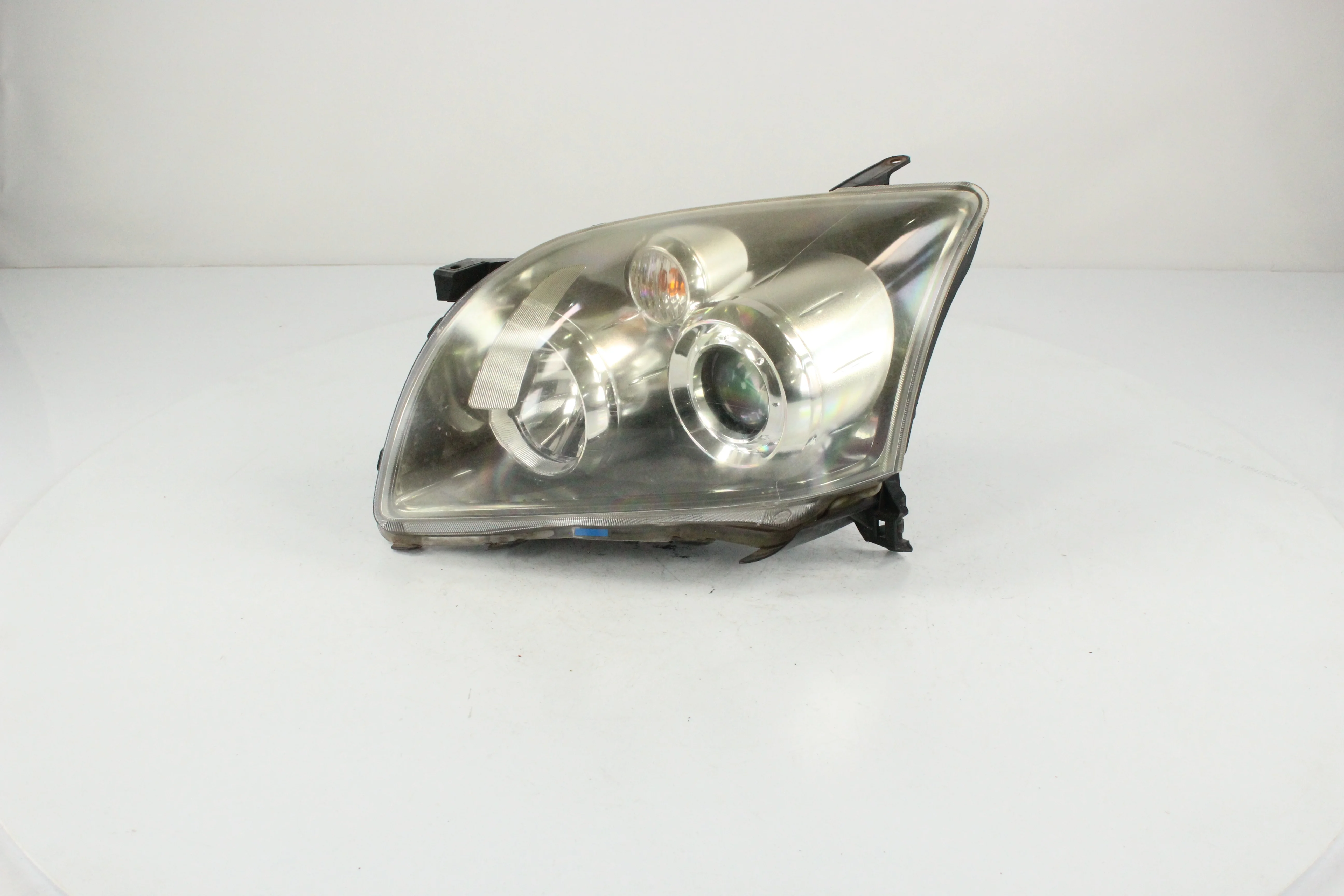 ФАРА TOYOTA AVENSIS ADT250 ADT251 AZT250 AZT250W AZT251 AZT251W AZT255 AZT255W CDT250 ZZT250 ZZT251 35106 ГАЛОГЕН КОРРЕКТОР ФАР ЛЕВАЯ 2 МОДЕЛЬ 8117005220 XE248