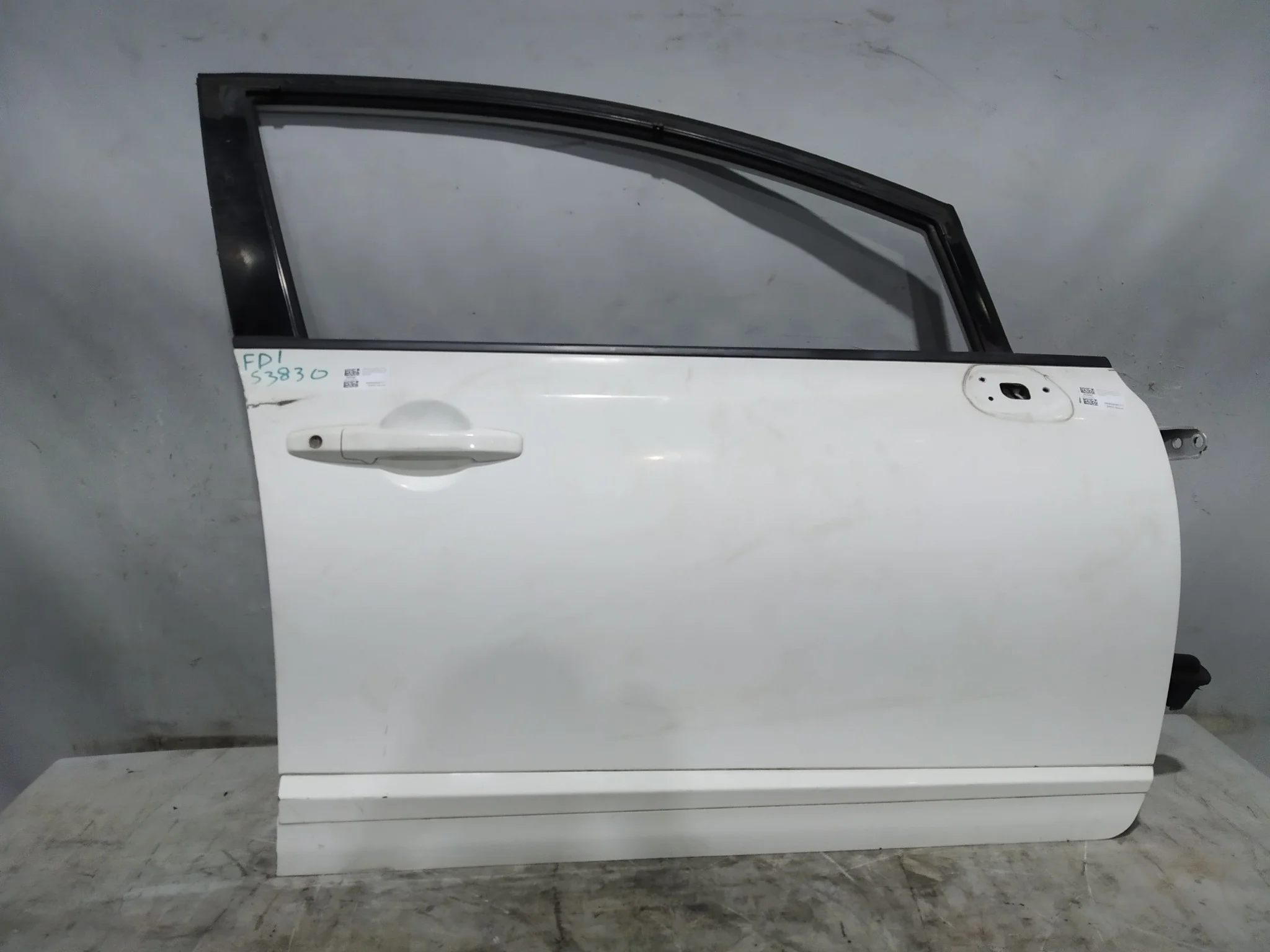 ДВЕРЬ HONDA CIVIC CIVIC HYBRID FD1 FD2 FD3 FD7 67010SNAJ00ZZ ПЕРЕДНЯЯ ПРАВАЯ белый, NH578V S3830