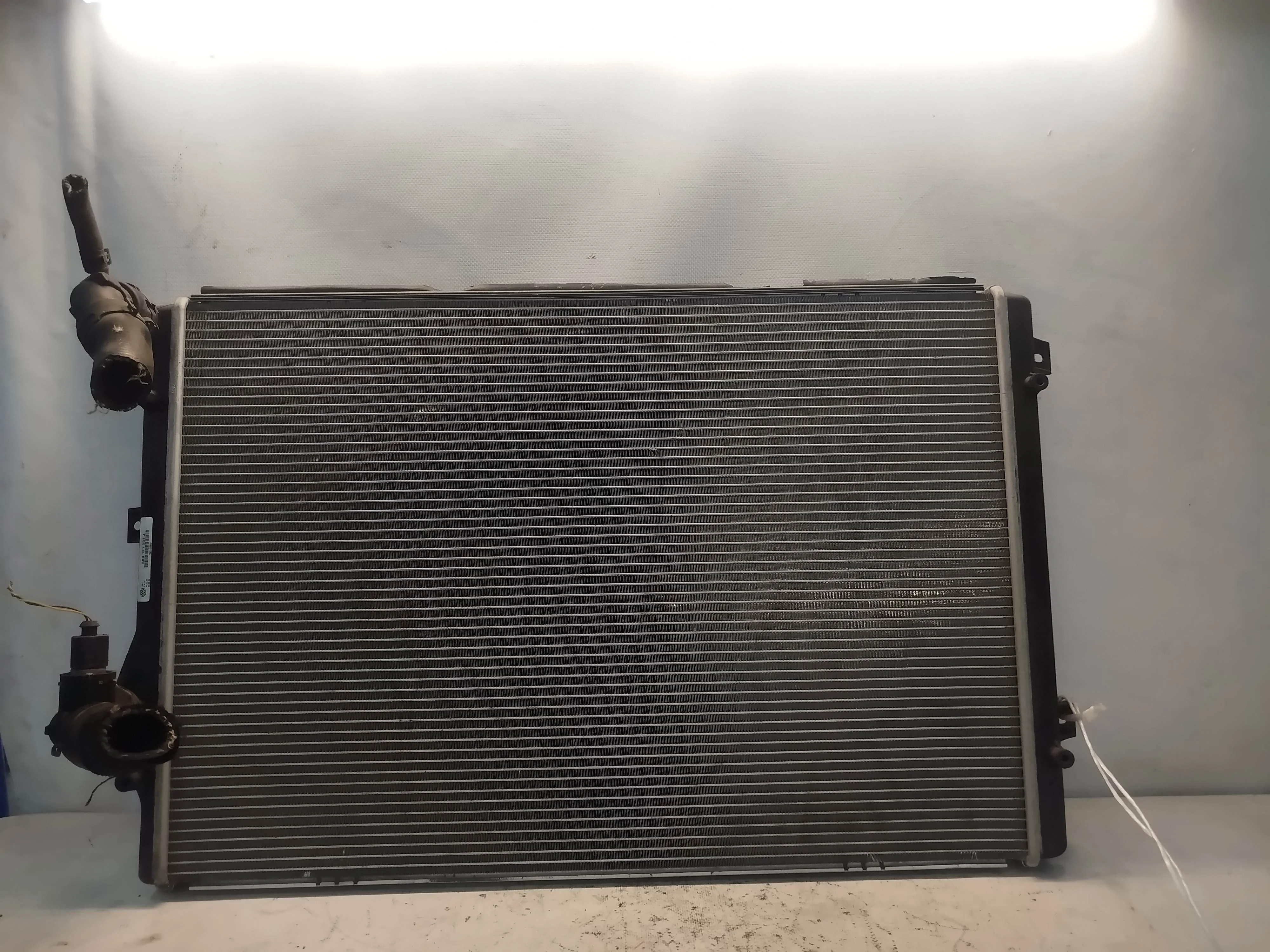 РАДИАТОР ДВИГАТЕЛЯ AUDI VOLKSWAGEN SEAT SKODA ... CJSB CKMA CTHC CTHD ... TOLEDO TOURAN TT YETI ... AV2 AV3 B6 MK6 БЕЗ ДИФФУЗОРА 1K0121253L NA6663Z