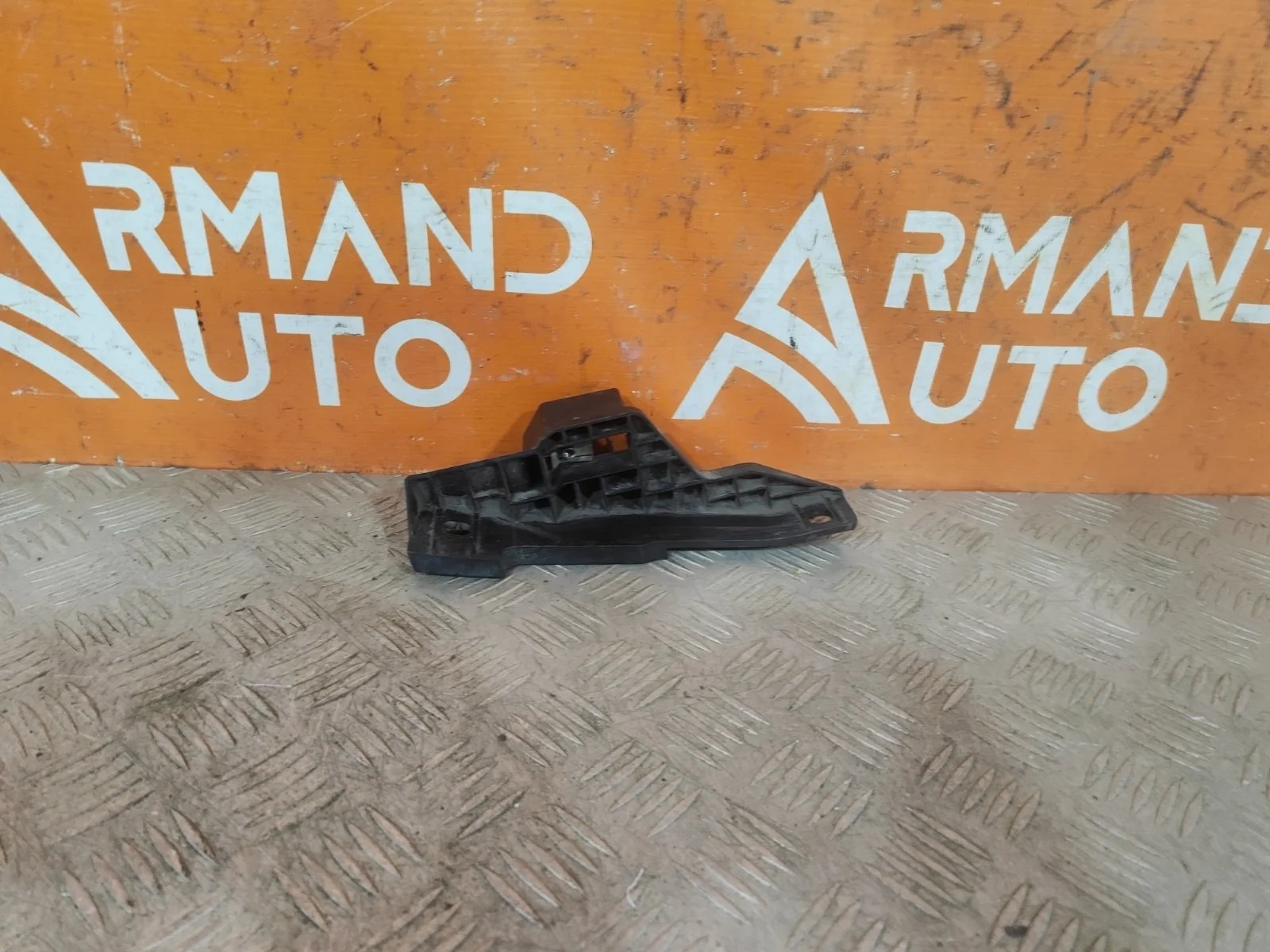 Кронштейн воздуховода BMW X3 2017-2021 G01