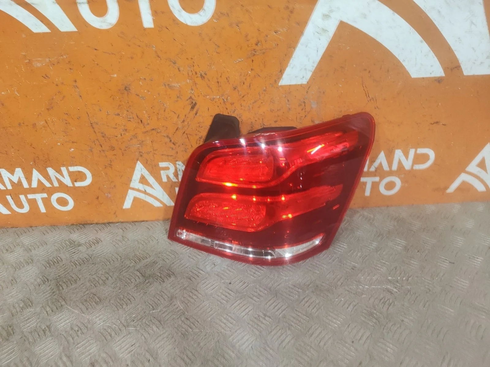 Фонарь Mercedes GLK-Class 2012-2015 X204