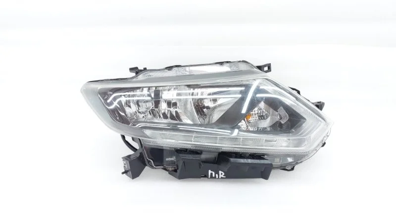 Фара Nissan X-Trail 2017 T32