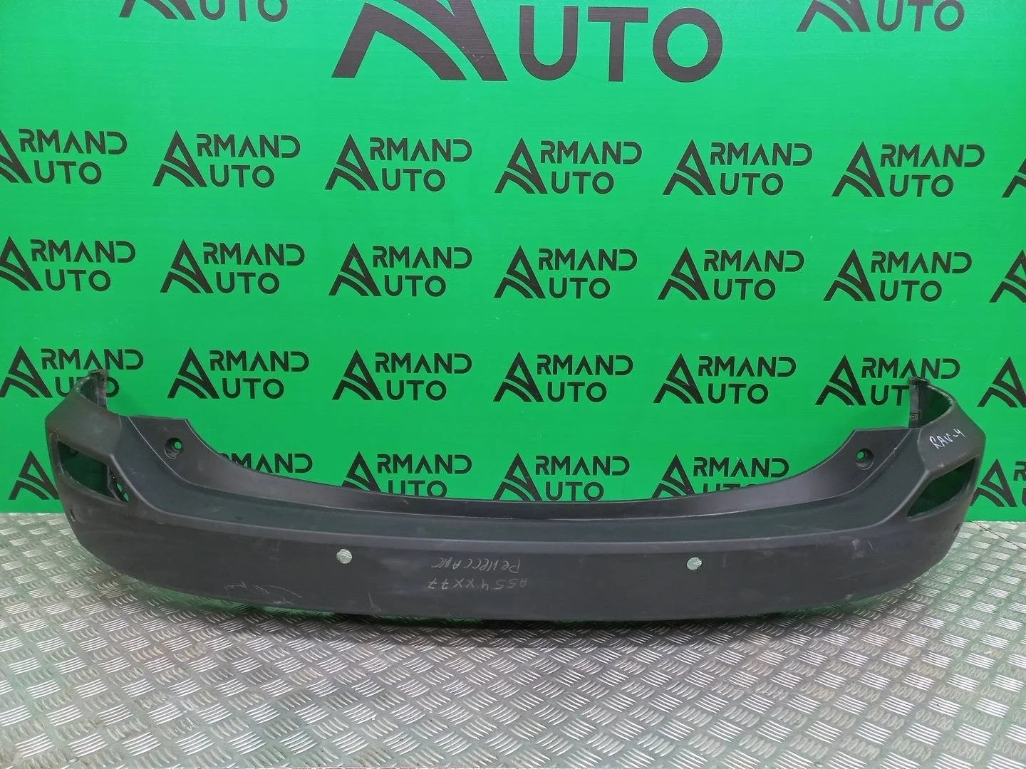 Бампер Toyota RAV4 2012-2015 CA40