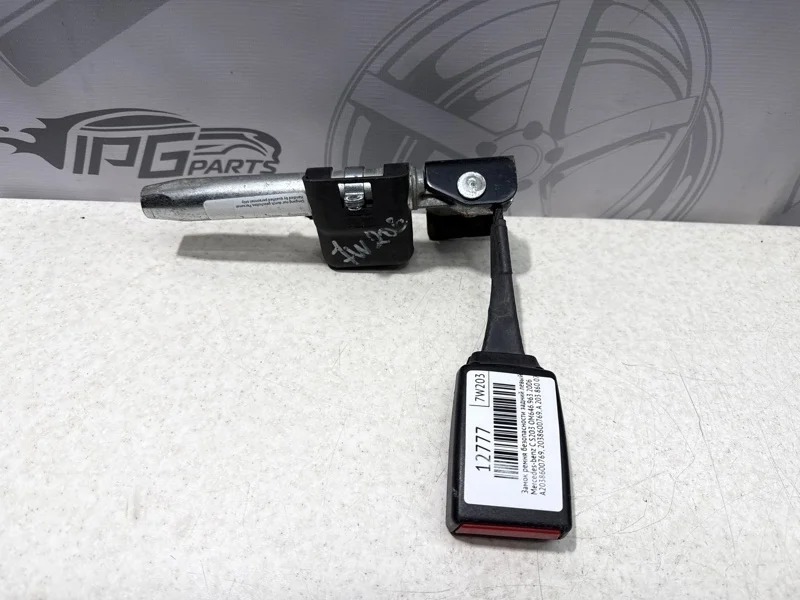 Замок ремня безопасности задний левый Mercedes-benz 2006 S203