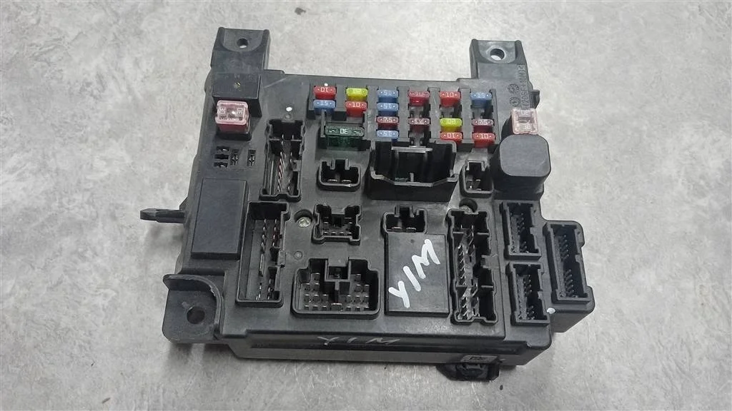 Б.у. блок комфорта MITSUBISHI LANCER CY1A MITSUBISHI LANCER CY1A