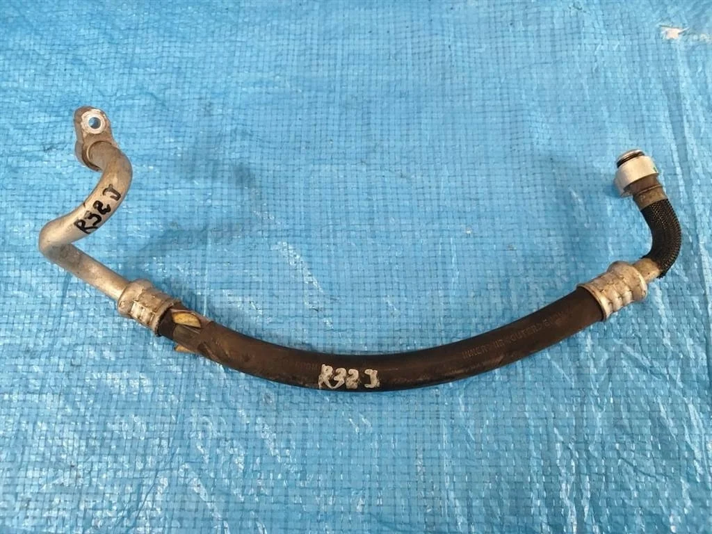 Б.у. трубка кондиционера короткая TOYOTA RAV4 ACA30 TOYOTA RAV4 ACA30