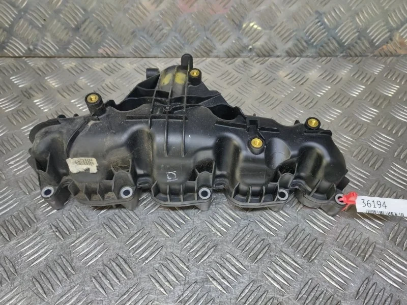 Коллектор впускной Volkswagen Golf 6 2.0TDI