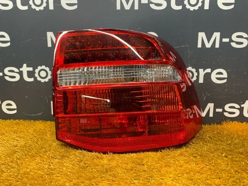 Фонарь задний Porsche Cayenne 2008 957