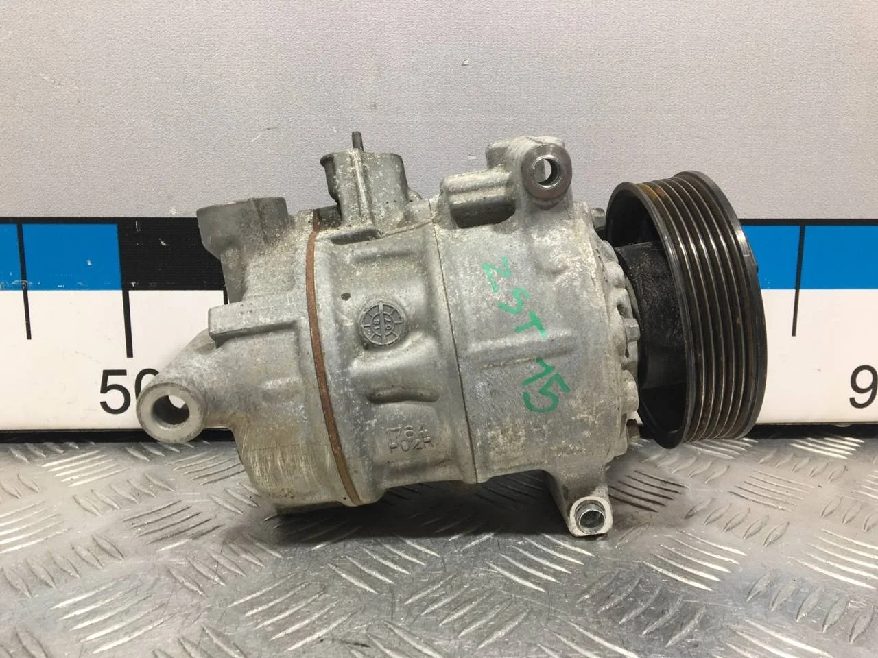 [Б/У] Компрессор кондиционера Skoda VW [Код: 00637450 ]