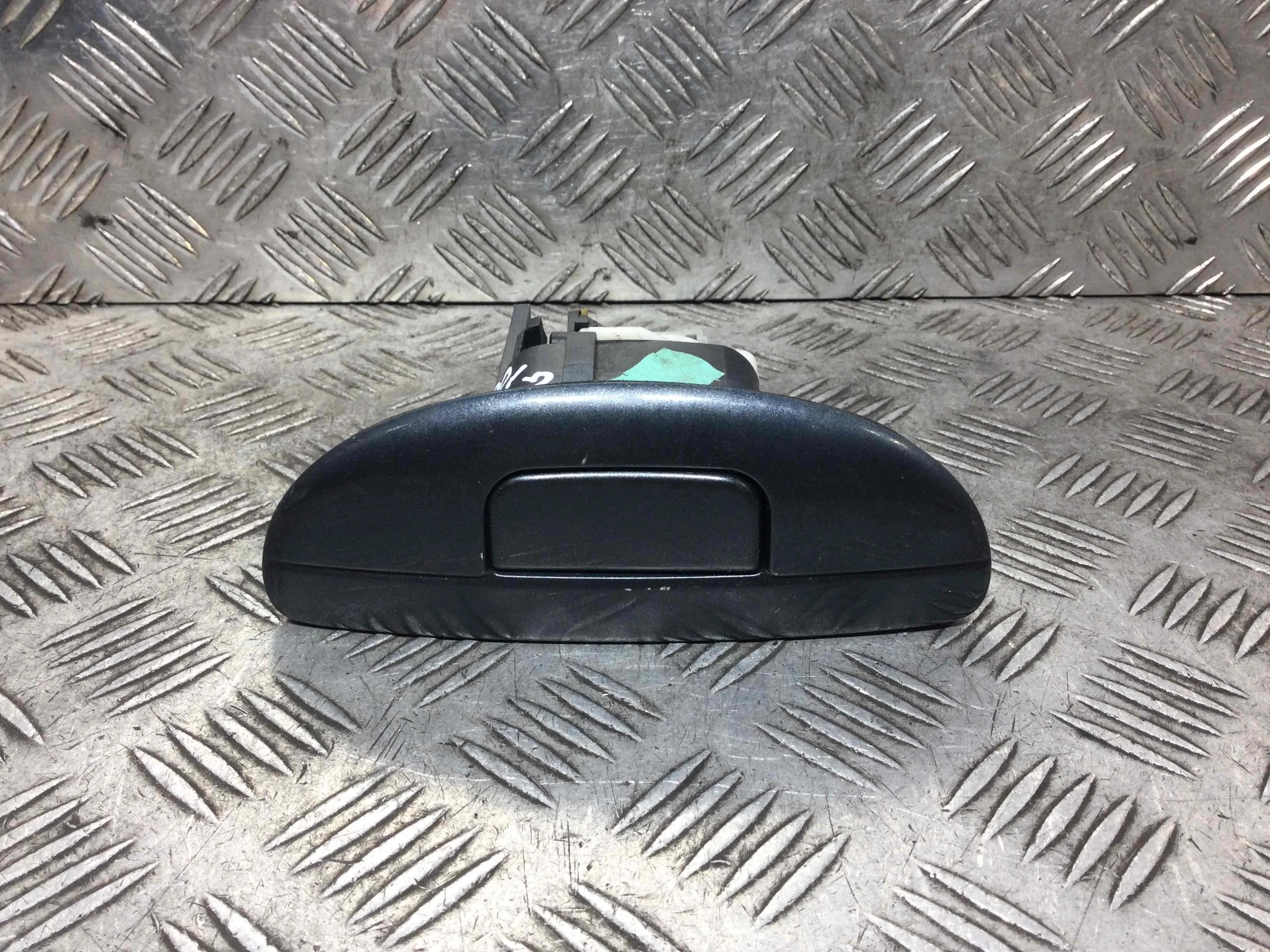 Кнопка открытия багажника Volkswagen Golf 4 поколение (1997-2004) дизель 1.9 TDI Механика Х/б