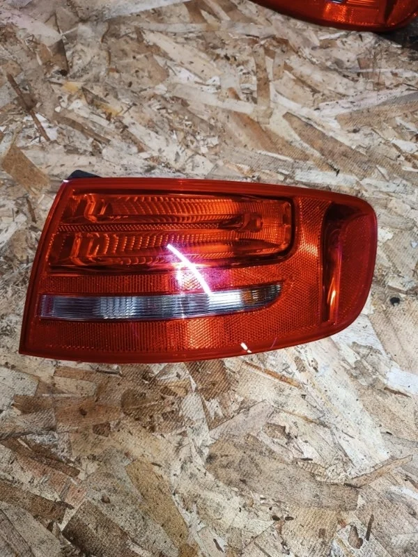 Фонарь Audi A4 2010 8K5