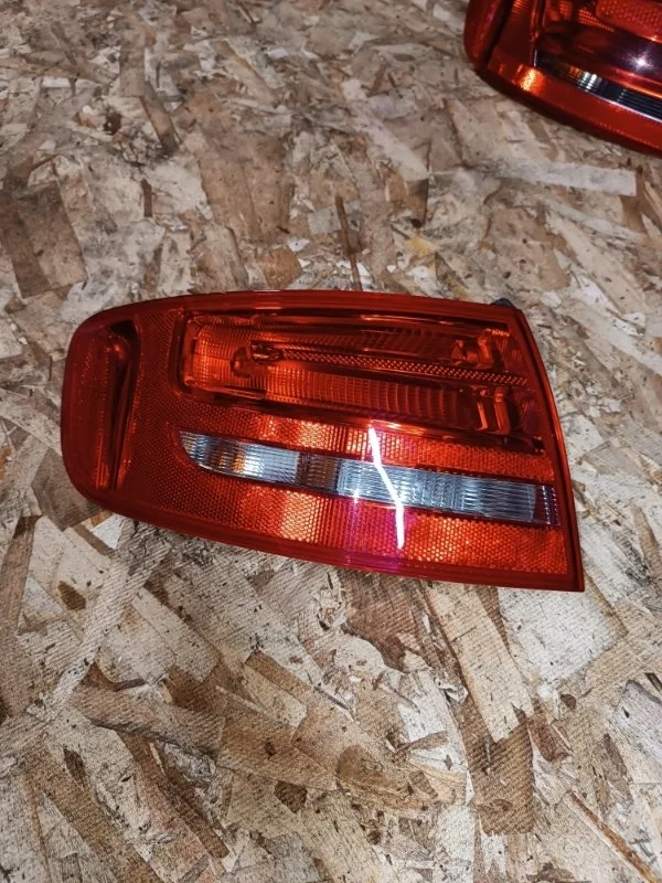 Фонарь Audi A4 2010 8K5
