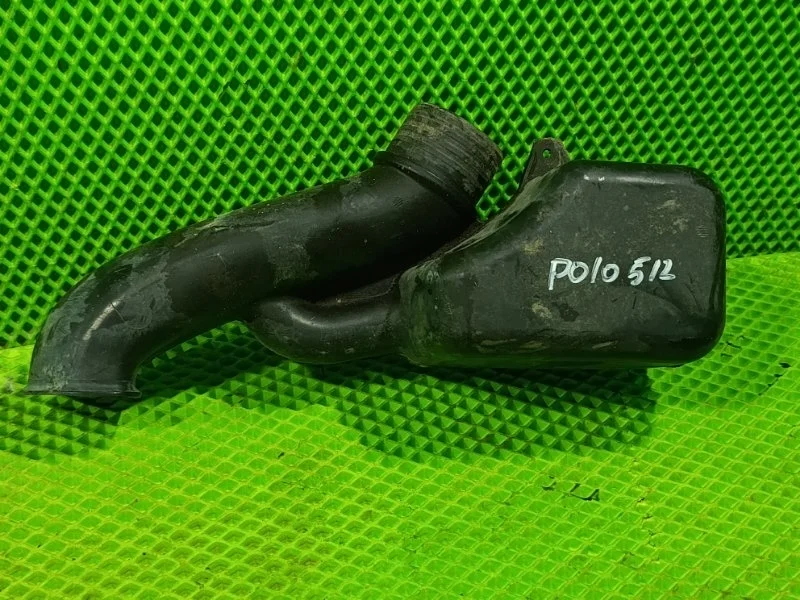 Резонатор воздушного фильтра Volkswagen Polo 5 2017 04E129618D СЕДАН CWV