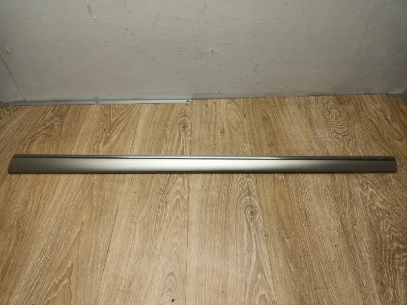 Молдинг двери Mercedes W220