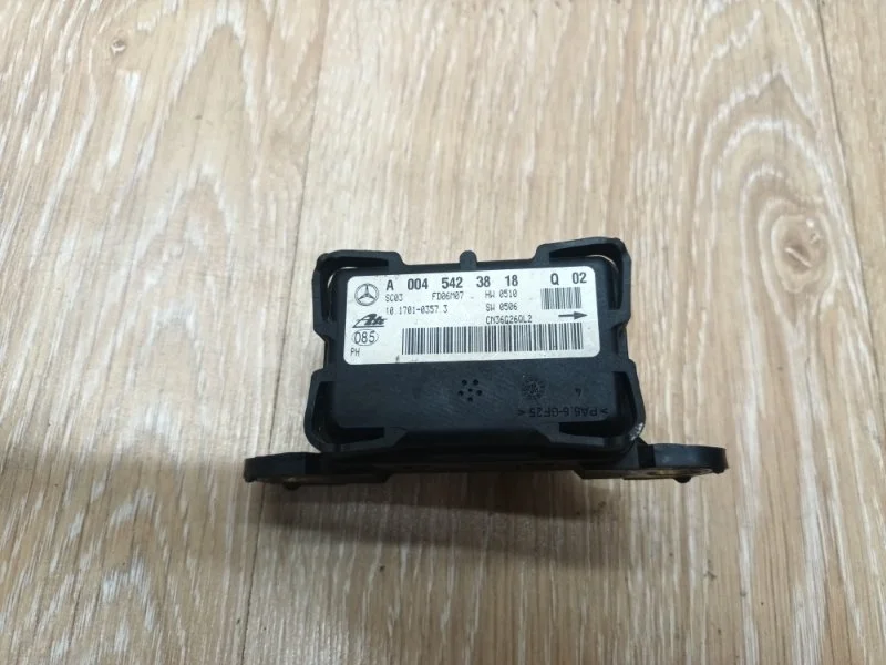 Датчик ускорения Mercedes ML W164