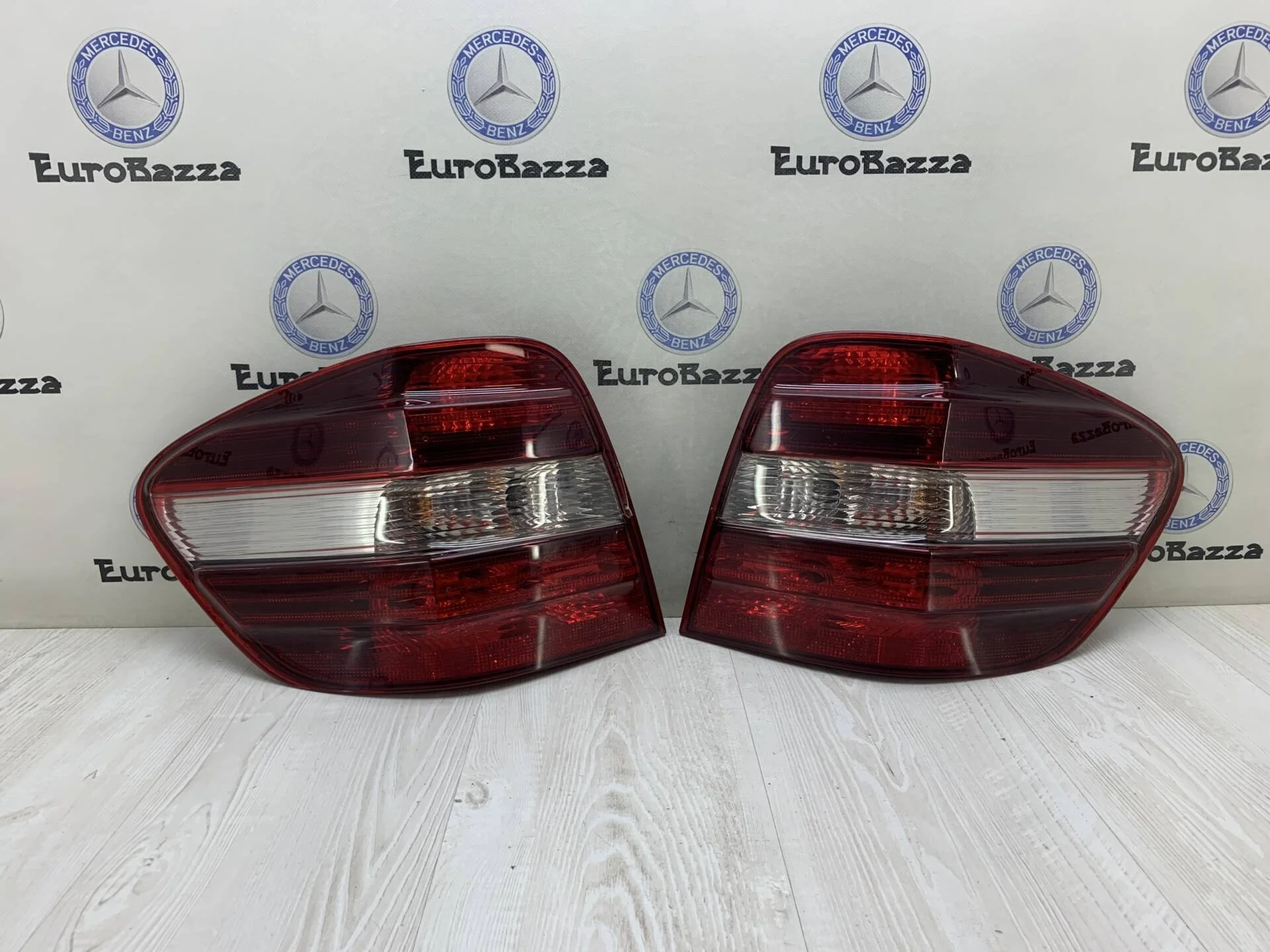 Фонарь задний Mercedes W164